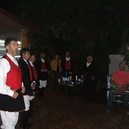 Su Cantaru Gasthuis Villanova Monteleone